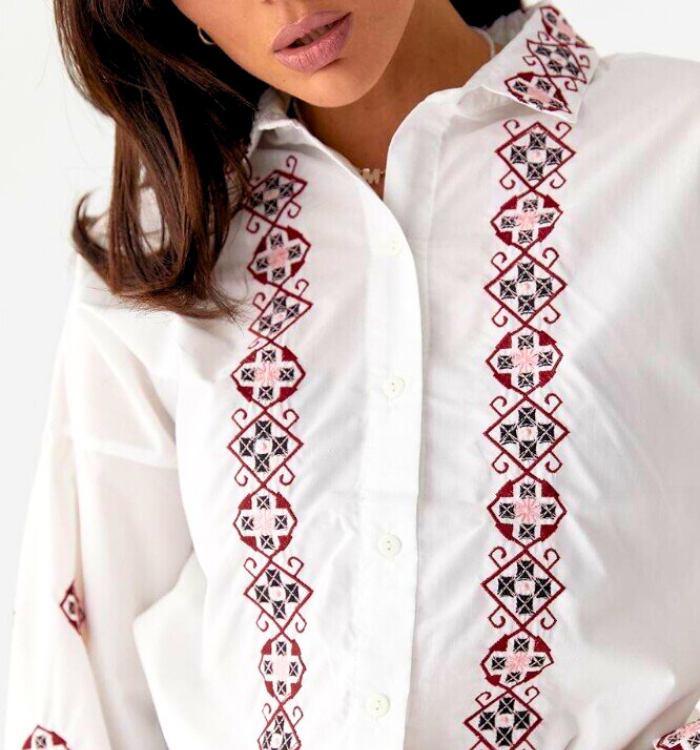 Blouse Brodée